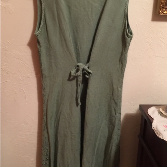 Dress - Picture 3 of 4